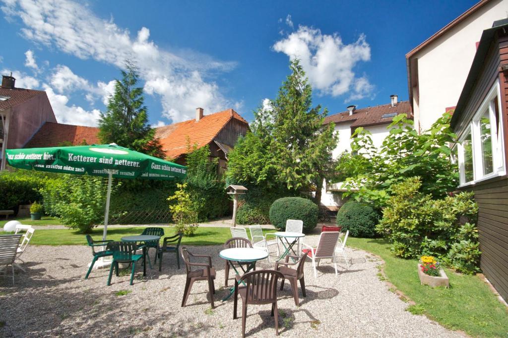 Gasthof Und Pension Zum Kreuz 라우텐바흐 외부 사진